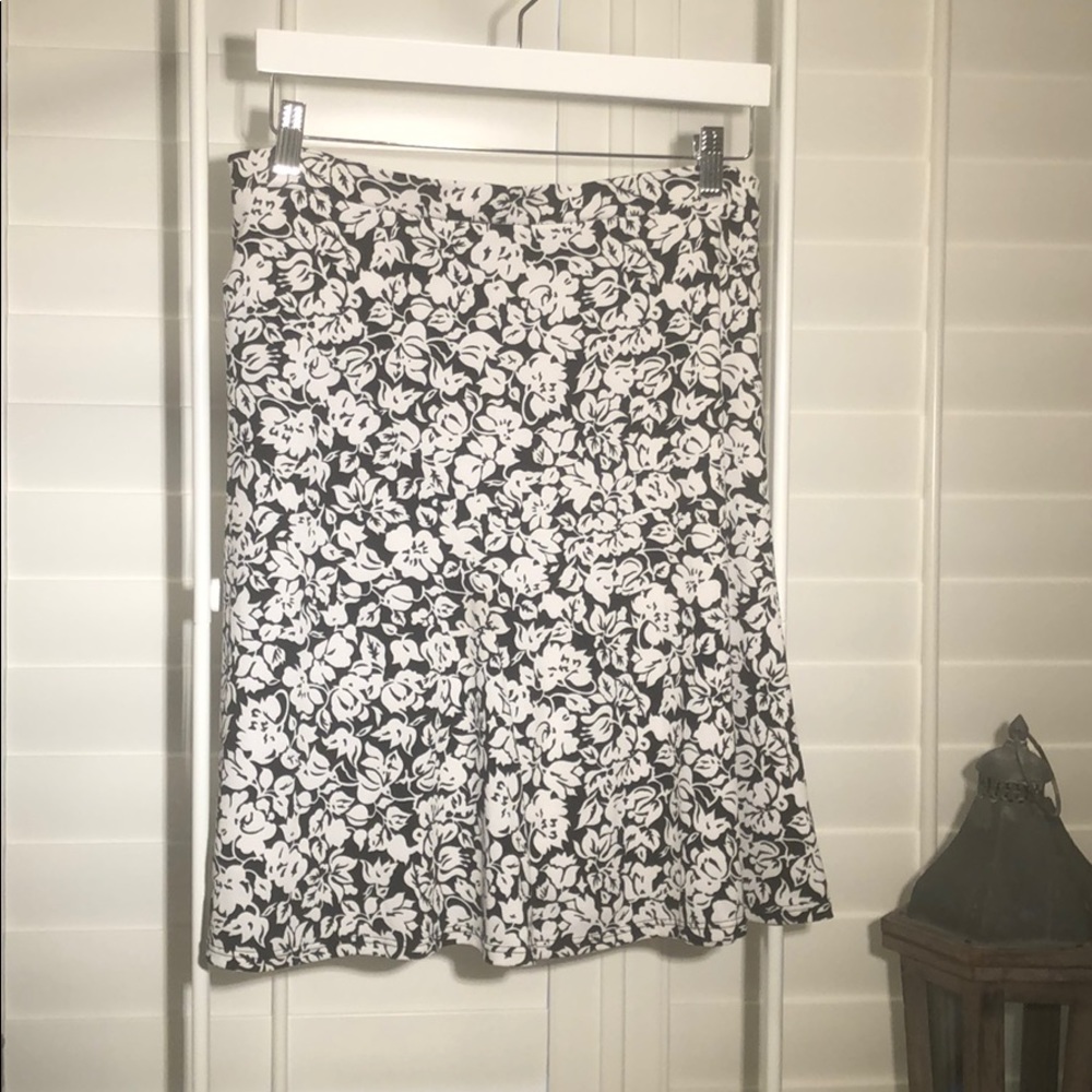 White House Black Market flare print skirt
